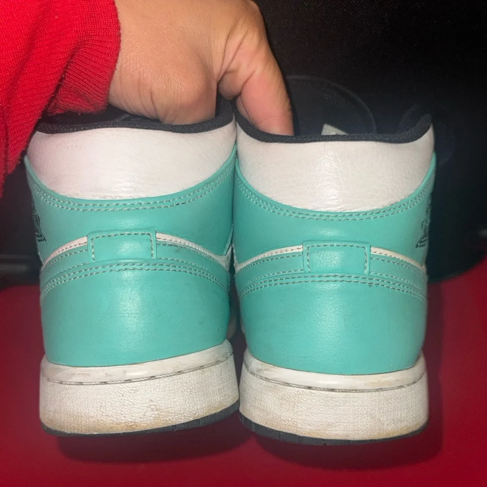 Air Jordan 1 Mid Tropical Twist - Picture 4 of 5